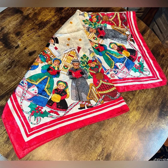 VINTAGE | Christmas carolers holiday scarf. - Picture 7 of 10